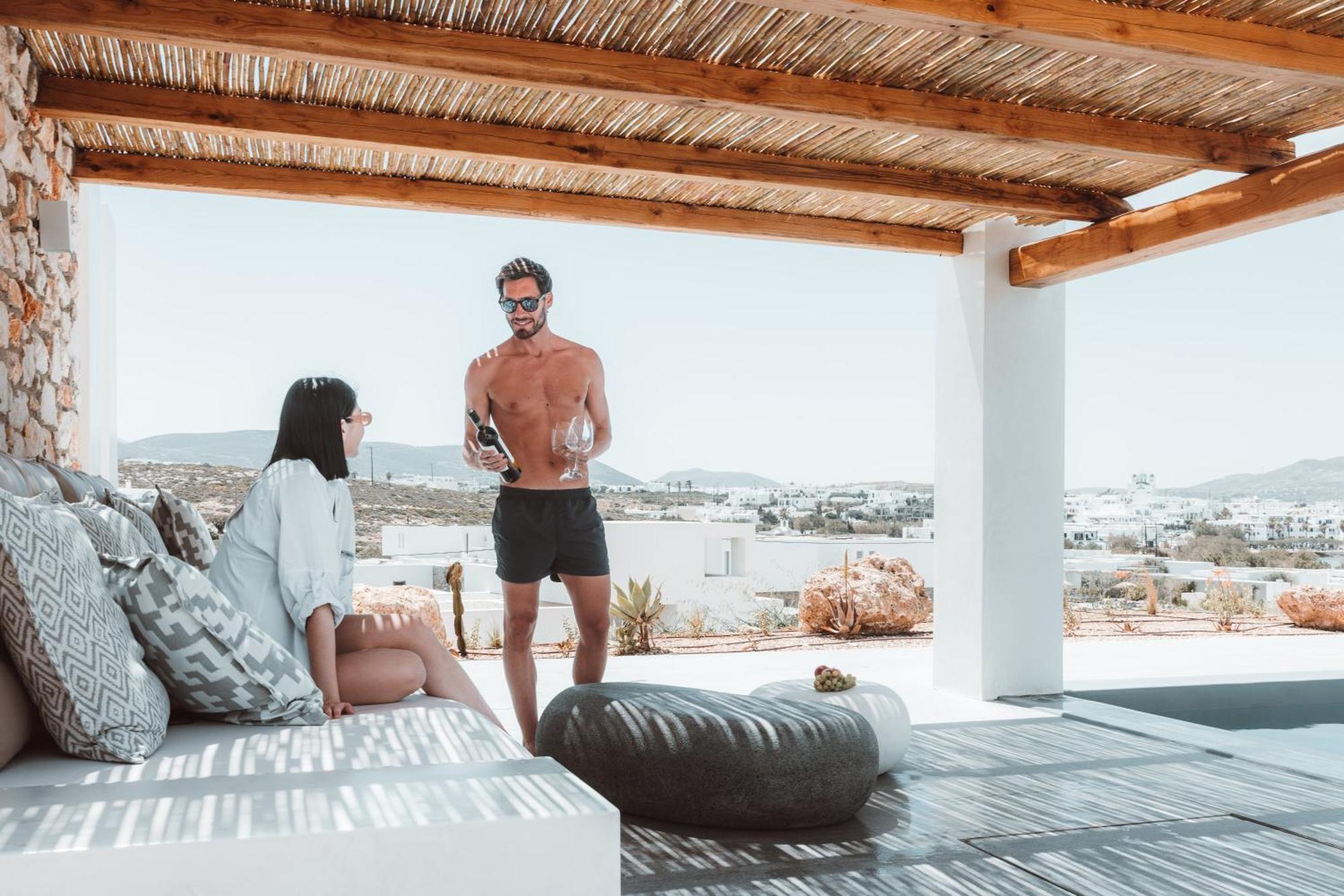 Kosmitis Suites & Villas Nausa Pokoj fotografie