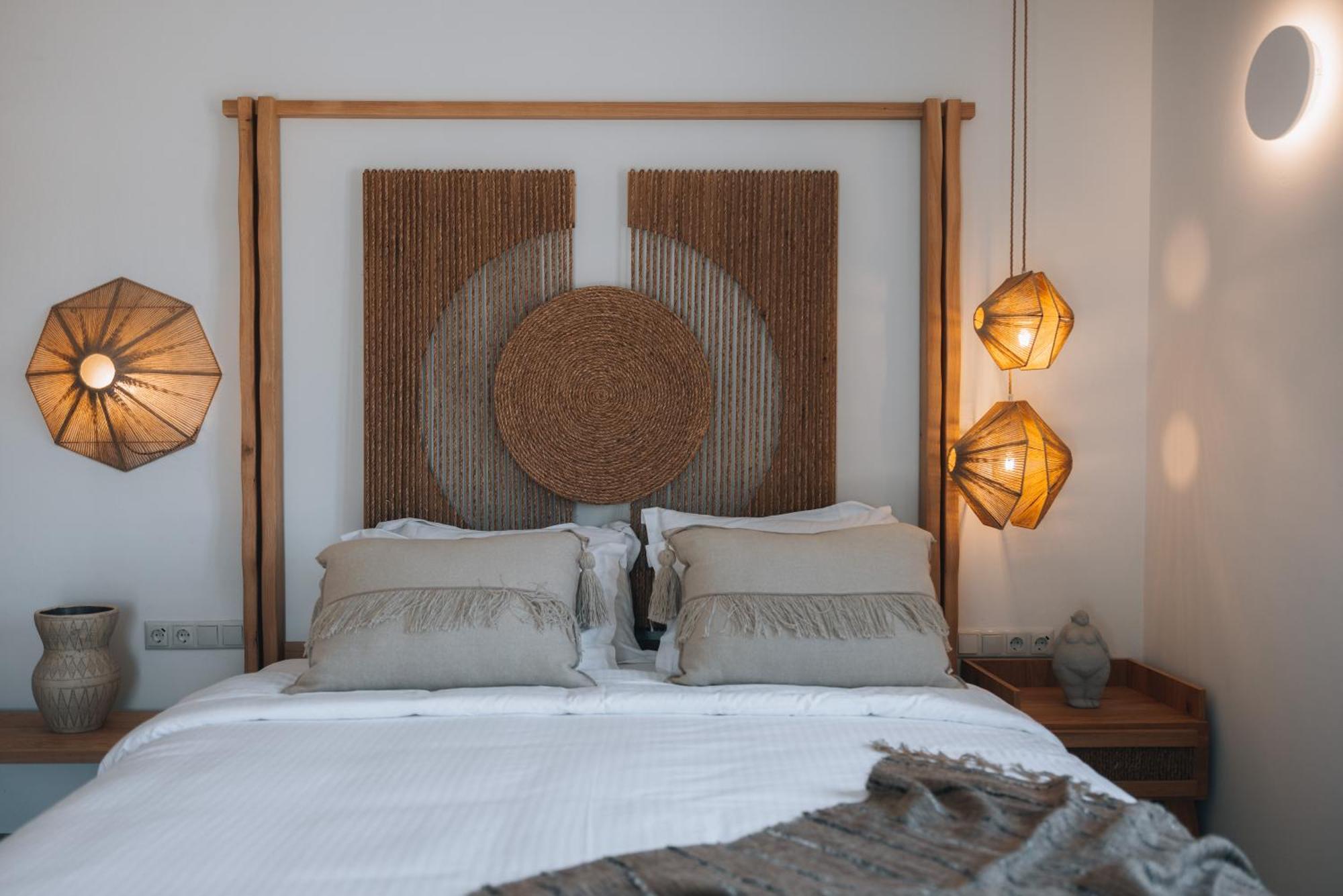 Kosmitis Suites & Villas Nausa Pokoj fotografie